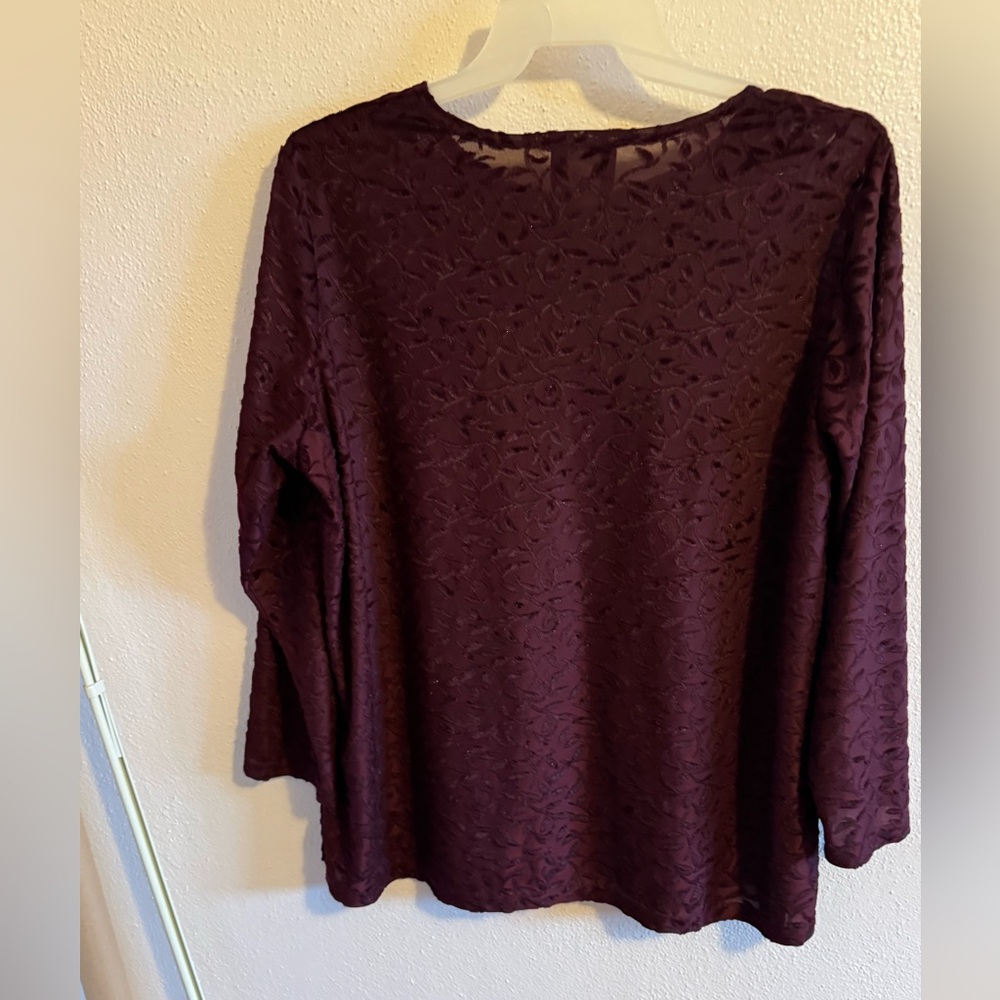 New…no tags…Blouse 18W-20W. Never worn